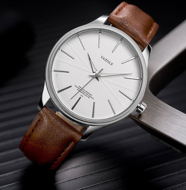 16546 Reloj café fondo blanco